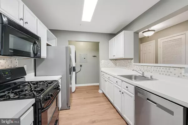 Manassas, VA 20109,8091 LACY DR #101