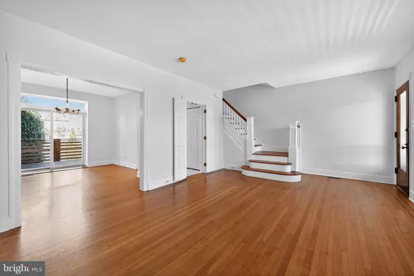 Ardmore, PA 19003,42 WALTON AVE