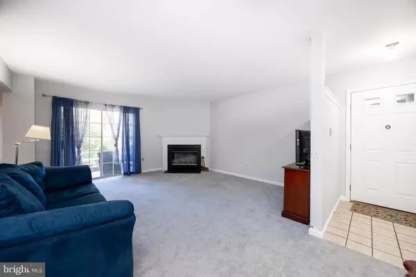 Phoenixville, PA 19460,325 WESTRIDGE CIR #141