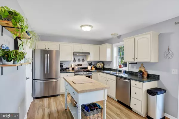 Elizabethtown, PA 17022,8 KING CT