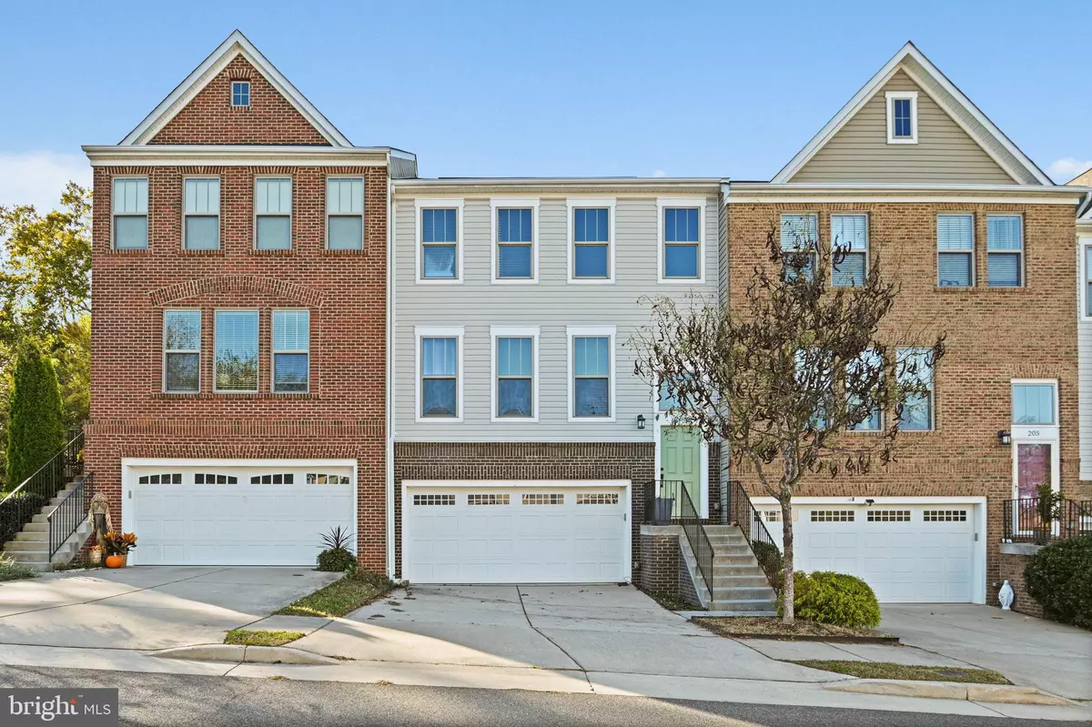 Leesburg, VA 20175,203 NATURAL TER SW