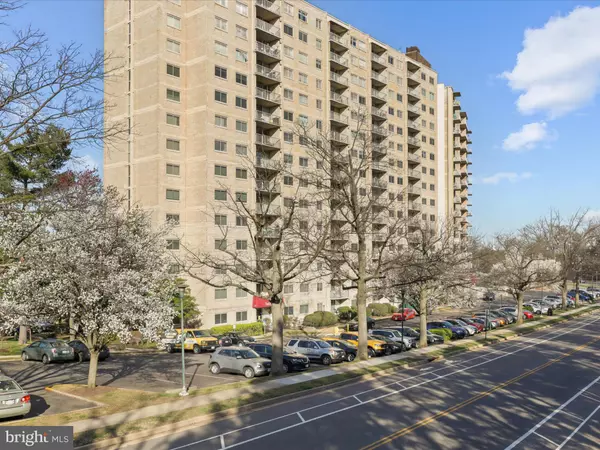 2500 N VAN DORN ST #813, Alexandria, VA 22302