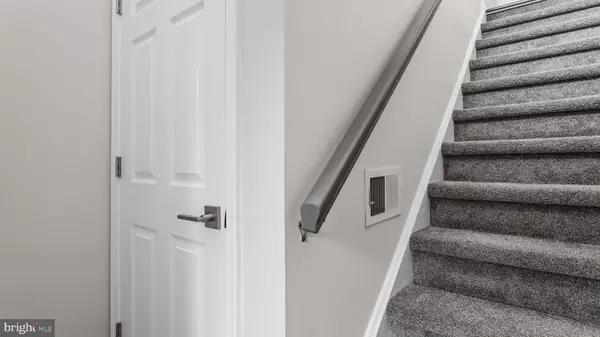 Yardley, PA 19067,4008 WALTHAM CT #254