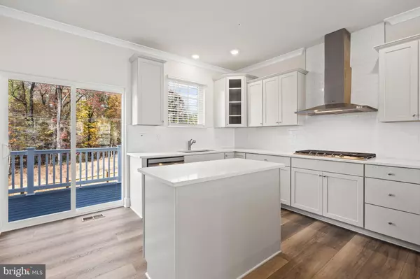 Pikesville, MD 21208,518 DOWNSWING RD