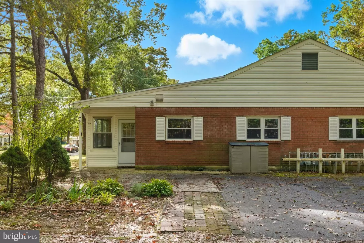 Toms River, NJ 08757,11 BIRCH STREET #A