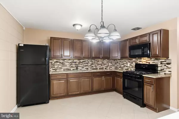 Toms River, NJ 08757,11 BIRCH STREET #A