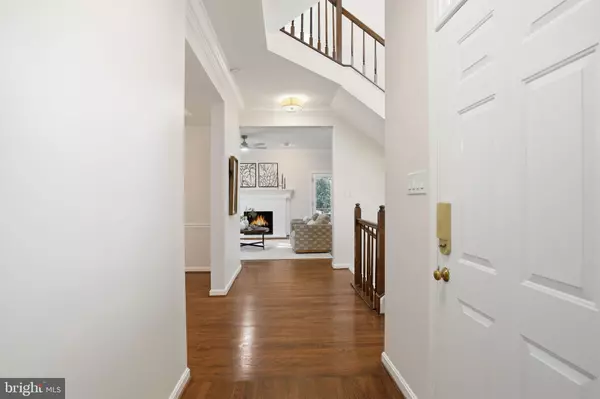 Fairfax, VA 22032,10231 ASPEN WILLOW DR