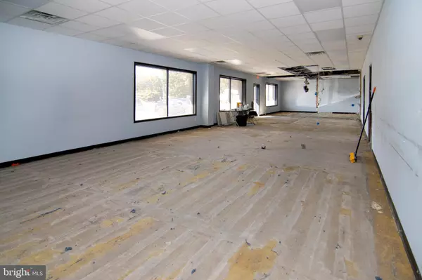 Williamstown, NJ 08094,1250 N BLACK HORSE PIKE