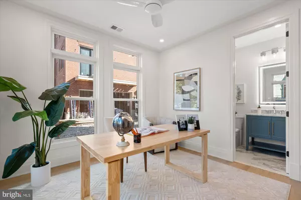 Alexandria, VA 22314,107 N WEST