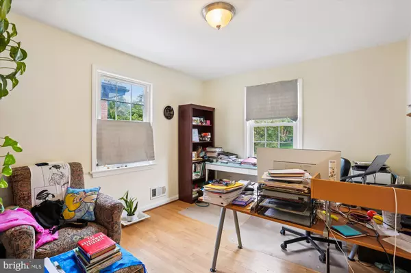 Bethesda, MD 20814,5517 HUNTINGTON PKWY