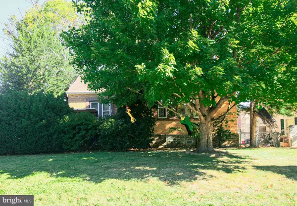 Philadelphia, PA 19152,2301 RIPLEY ST
