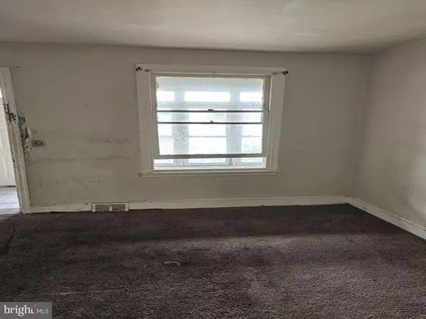 Philadelphia, PA 19143,5524 UPLAND ST