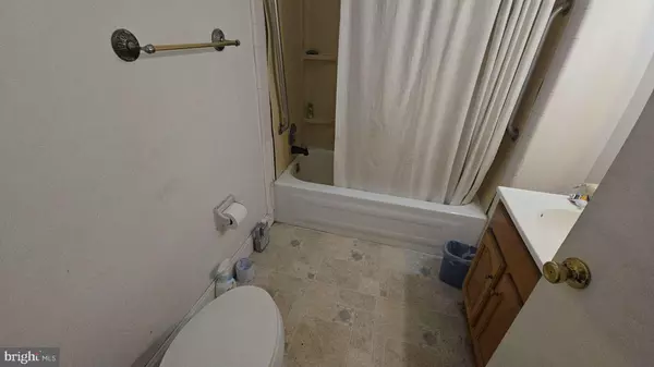 Upper Darby, PA 19082,7216 CLINTON RD