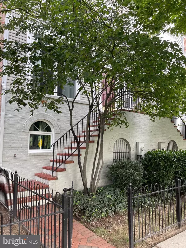 Washington, DC 20024,650 9TH ST SW