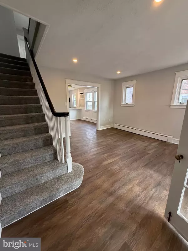 Glenolden, PA 19036,3 W COOKE AVE