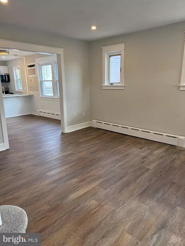 Glenolden, PA 19036,3 W COOKE AVE