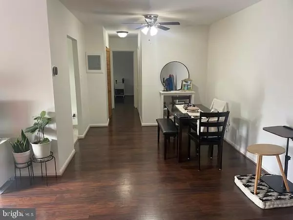 Alexandria, VA 22312,5929 QUANTRELL AVE #301