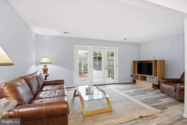 Alexandria, VA 22310,6502 GREYLEDGE CT