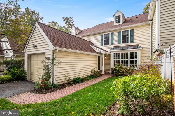 Wallingford, PA 19086,102 DUNDEE MILLS LN