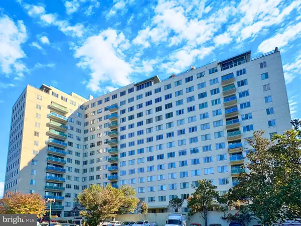 Rockville, MD 20852,10201 GROSVENOR PL #1001