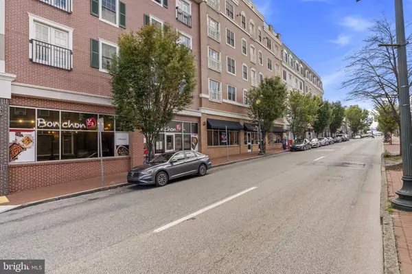 West Chester, PA 19382,124 MARKET