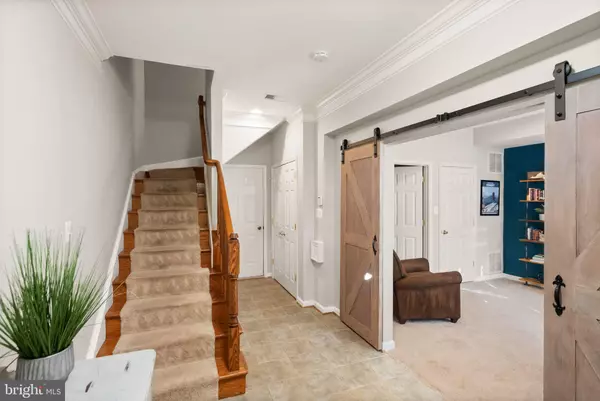 Ashburn, VA 20147,44292 PAWNEE TER