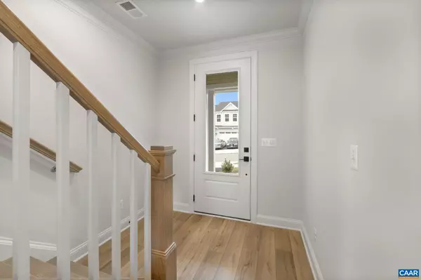 Charlottesville, VA 22911,33 TALEN LN