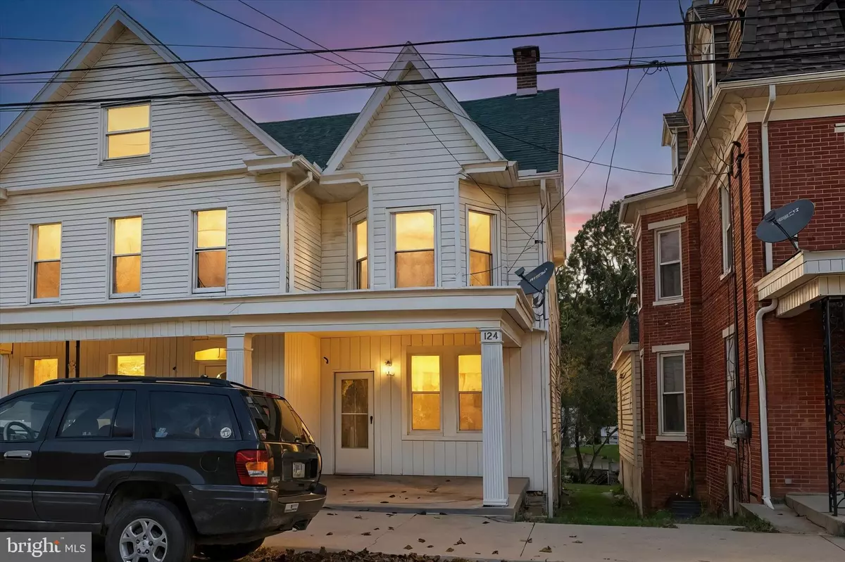 Windsor, PA 17366,124 MAIN STREET