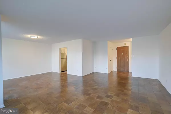 Bethesda, MD 20814,5225 POOKS HILL RD #324N