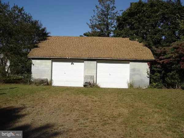 Cedarville, NJ 08311,107 MAIN ST