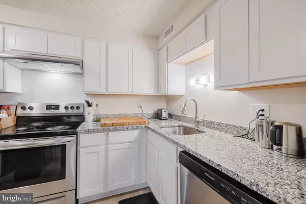 Pasadena, MD 21122,3501-H DAVENPORT CT #H