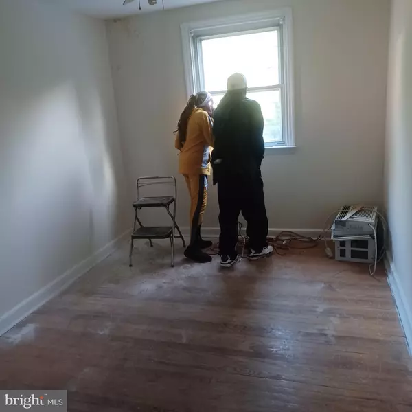 Chester, PA 19013,617 W 13TH