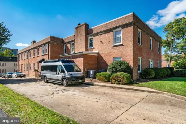 Falls Church, VA 22046,130 LITTLE FALLS ST