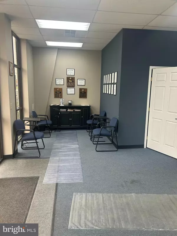 Winchester, VA 22602,290 AIRPORT RD #7