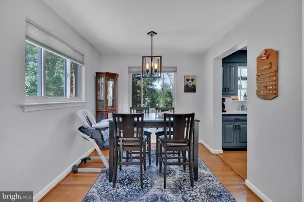 Falls Church, VA 22042,3252 HOLLY HILL DR