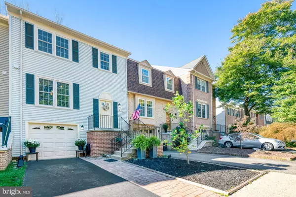 Springfield, VA 22152,7714 SHOOTINGSTAR DR