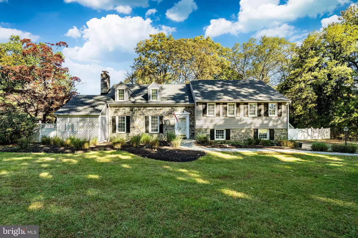 Wayne, PA 19087,657 WALKER RD