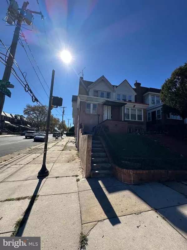 Philadelphia, PA 19131,5700 W OXFORD ST