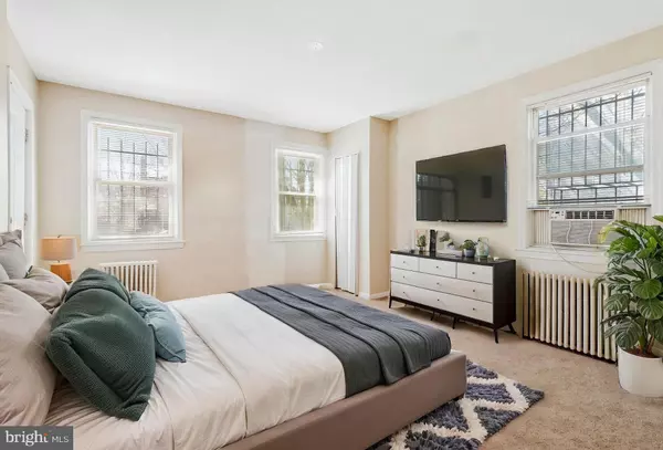 Washington, DC 20032,616 MELLON ST SE