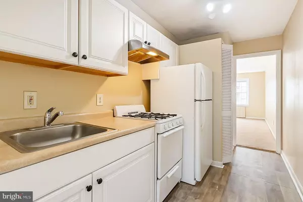 Washington, DC 20032,616 MELLON ST SE