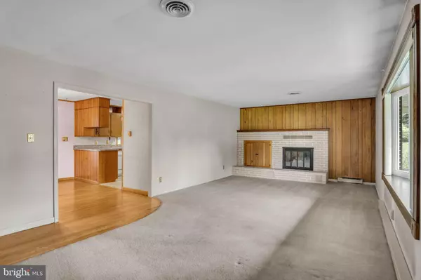 Chambersburg, PA 17202,594 SHADYSIDE DR