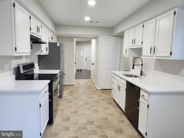 Dumfries, VA 22026,4884 SALTWATER DR