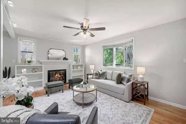 Falls Church, VA 22042,3016 WOODLAWN AVE