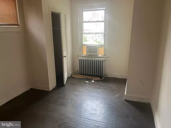 Philadelphia, PA 19138,843 E PRICE ST