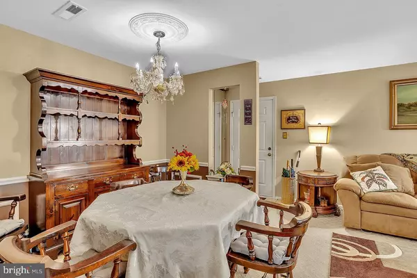 Mount Laurel, NJ 08054,13 VILLAGE CT