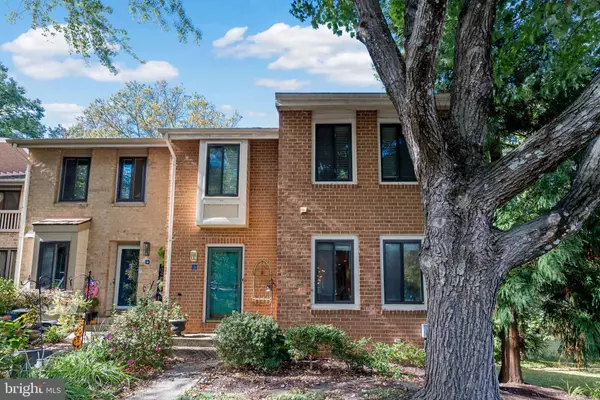 Reston, VA 20191,2012 SWANS NECK WAY