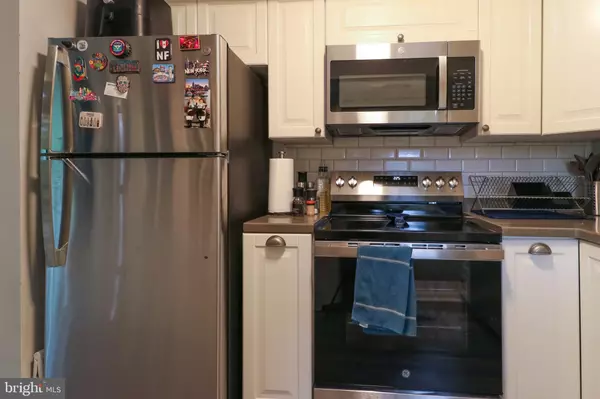 Alexandria, VA 22302,3210 S 28TH ST #404