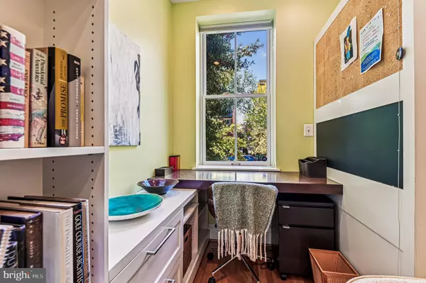 Baltimore, MD 21201,102 W LEE ST W