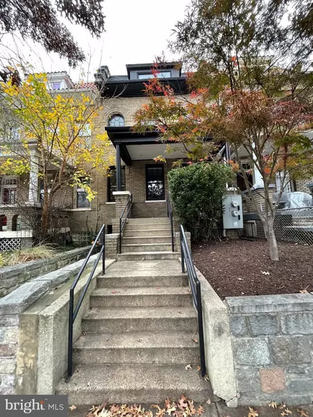 4208 NEW HAMPSHIRE AVE NW #B, Washington, DC 20011