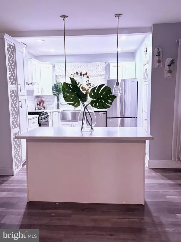 7326 DICKS AVE, Philadelphia, PA 19153